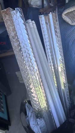 4 Shop light fixtures