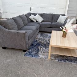 Free Delivery - Sectional Couch - Clean