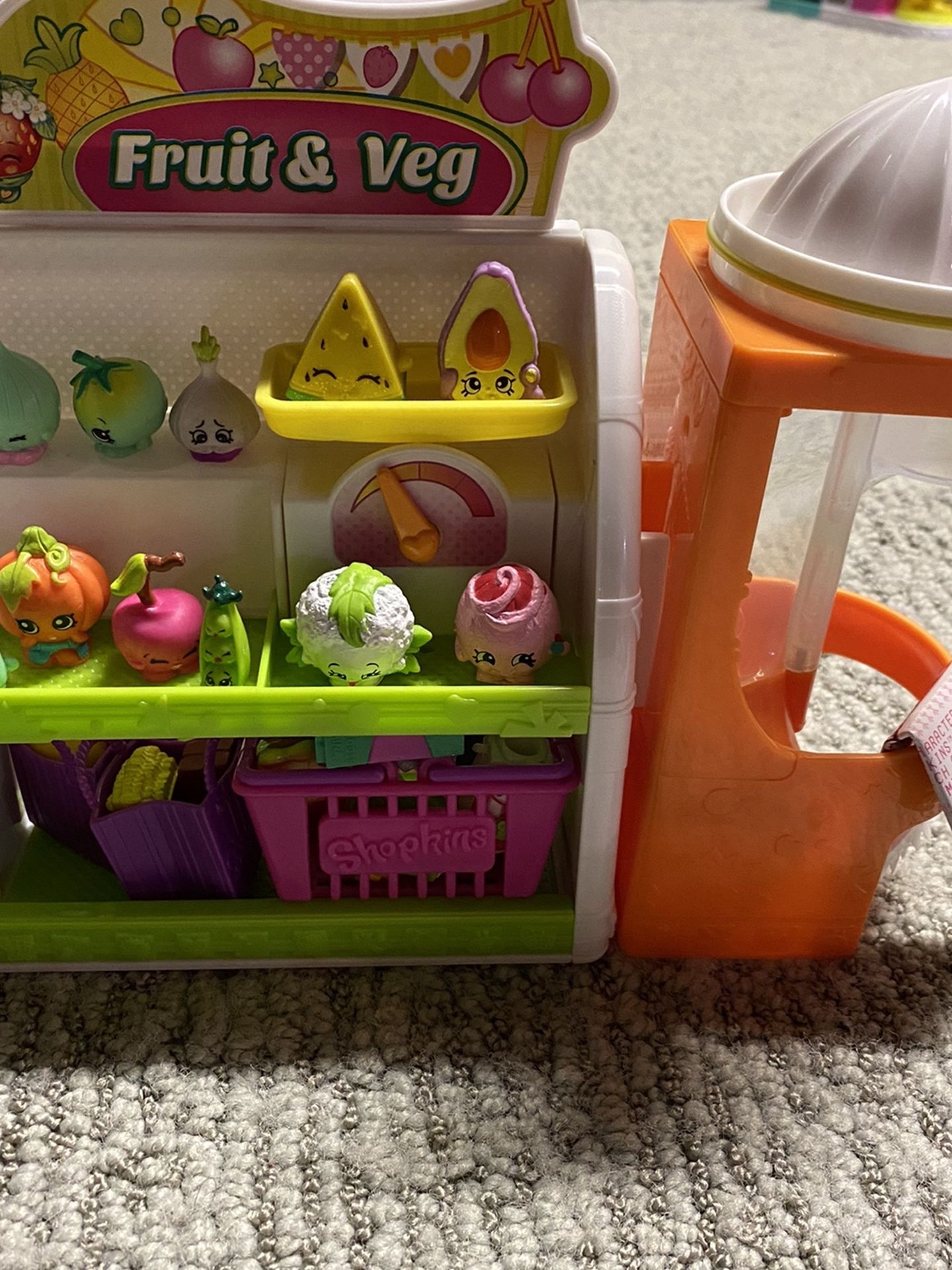 Shopkins Fruit and Veg Collection (2nd one) ((with bonus shopkins))