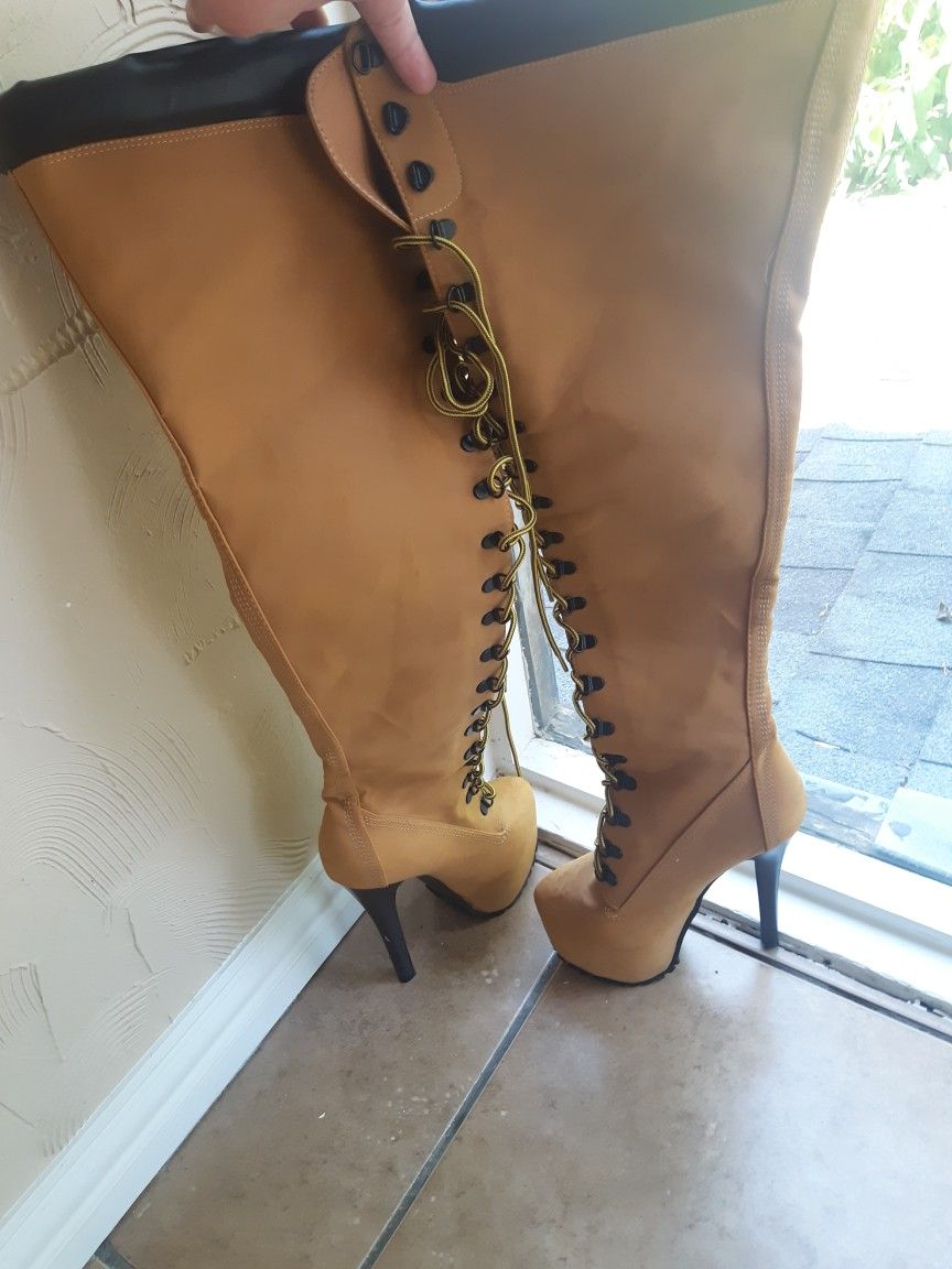 Women Timberland Yellow Heels Size 6