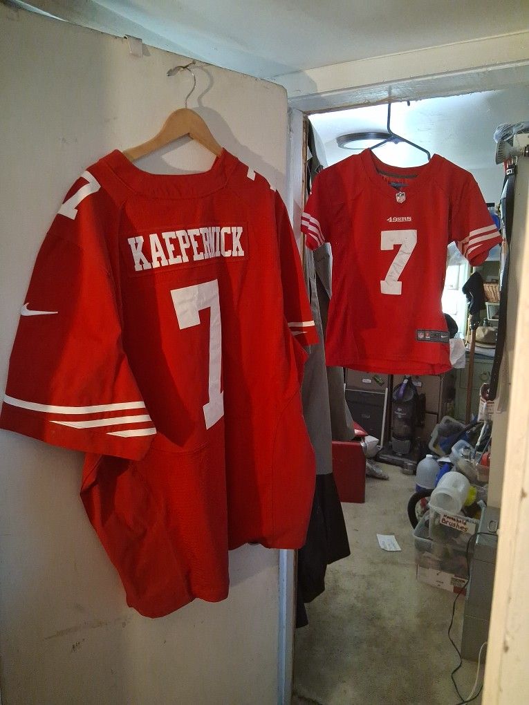 49ers KAEPERNICK NFL Authentic Jerseys. Large and young child size\nLarge in size six