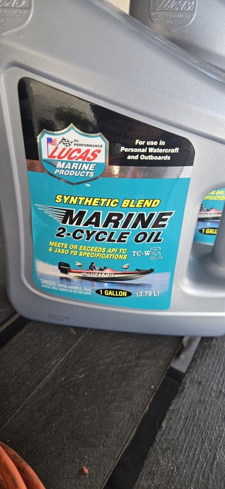 Bass Boat Mercury 2 Stroke Oil