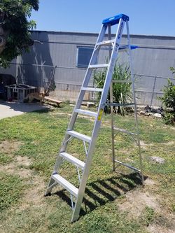 Vendo está escalera de 8pies de aluminio son nuevos