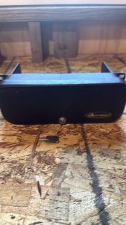 Stereo lock for Jeep