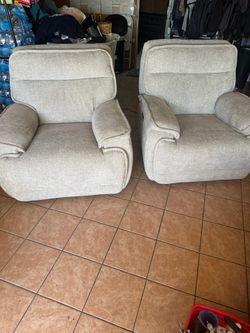 Recliner sofas