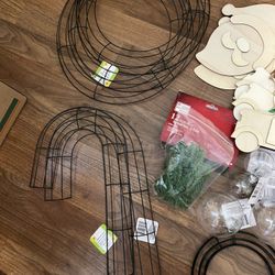 91 Pcs. Christmas Craft/decor Dollar Store Items