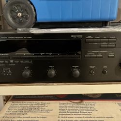 Yamaha Receiver -,barely used