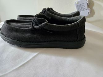 Size 8  Zapatos nuevos