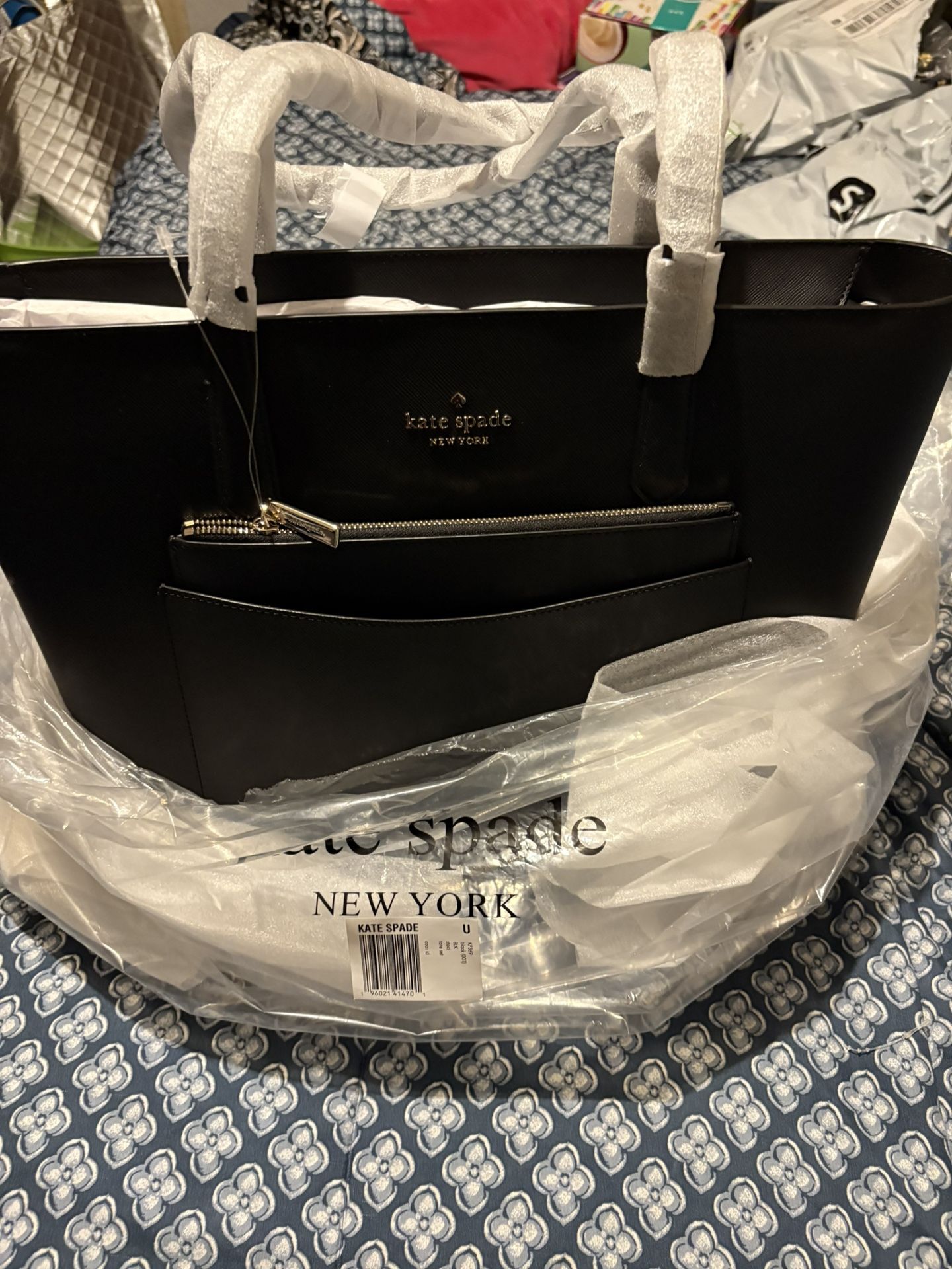 Kate Spade Tote w/ pouch wallet
