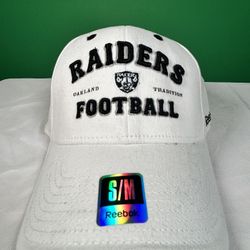 Vintage Reebok Oakland Raiders Cap – White Embroidered “Football Tradition” Hat (S/M)