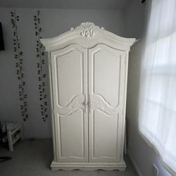 Armoire