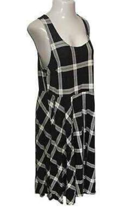 Torrid Sz 2 Sleeveless Dress, EUC