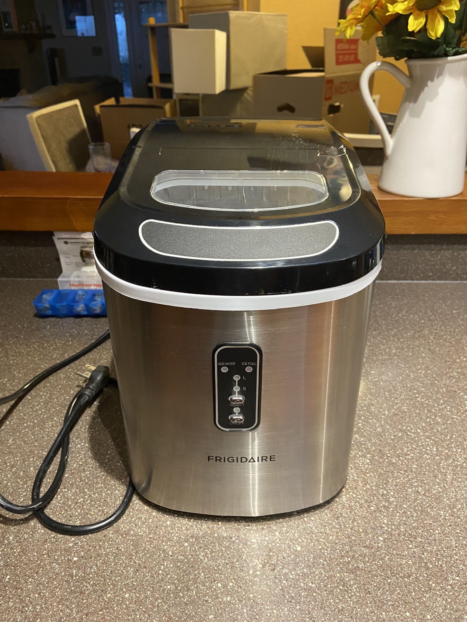 Frigidaire Ice Maker