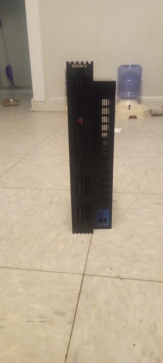 2 Playstation 2s TV PS3 Game Cube