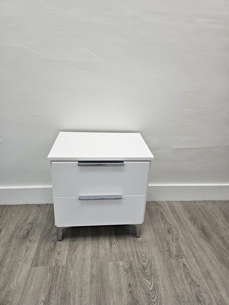 1 Nightstand//1 Mesita de Noche( Glossy)