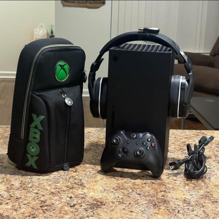 1TB Xbox Series X Bundle w/ Controller, Headset, and Carrying Case