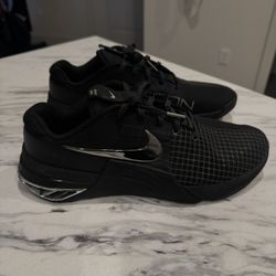 Nike Metcon 8s (8.5)