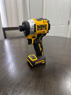 DEWALT 20V MAX XR Lithium-lon Cordless Impact Driver