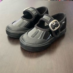 Mary Jane Vans Gothic Shine 5.5 Toddler