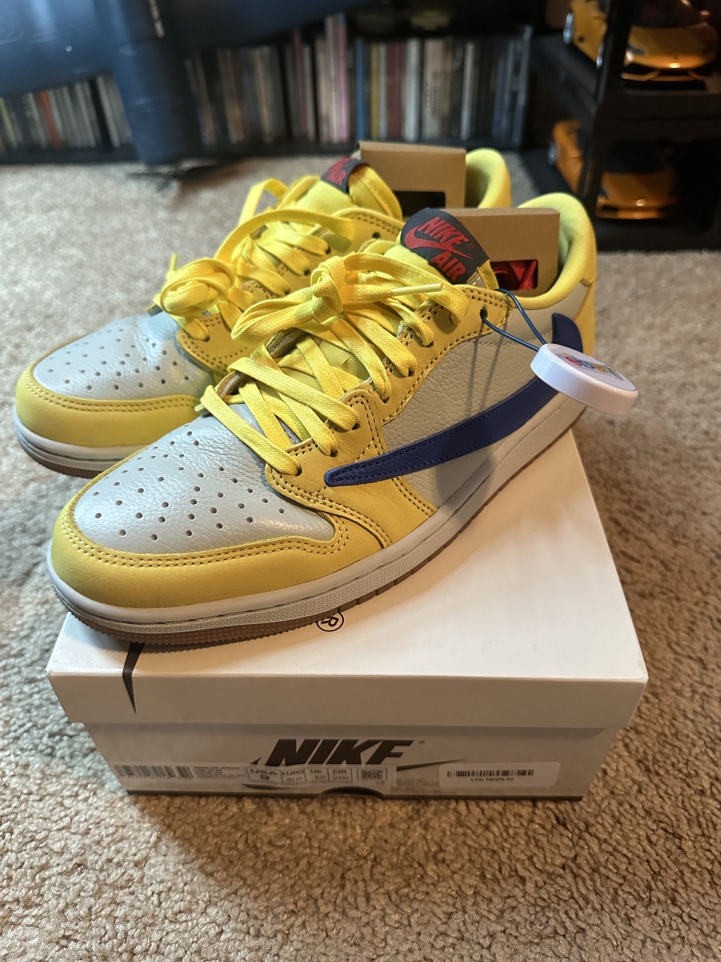 Nike Air Jordan 1 Travis Scott Canary Size 9 W