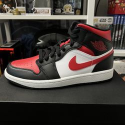 Air Jordan 1 Mid 