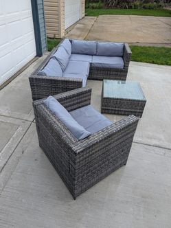 Outdoor couch set