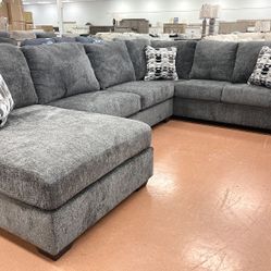 New Large Sectional 🔥🔥 LIMITED STOCK 