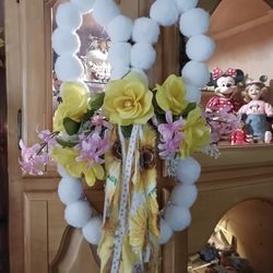 Beautiful Handmade Easter Wreath 🐣. 