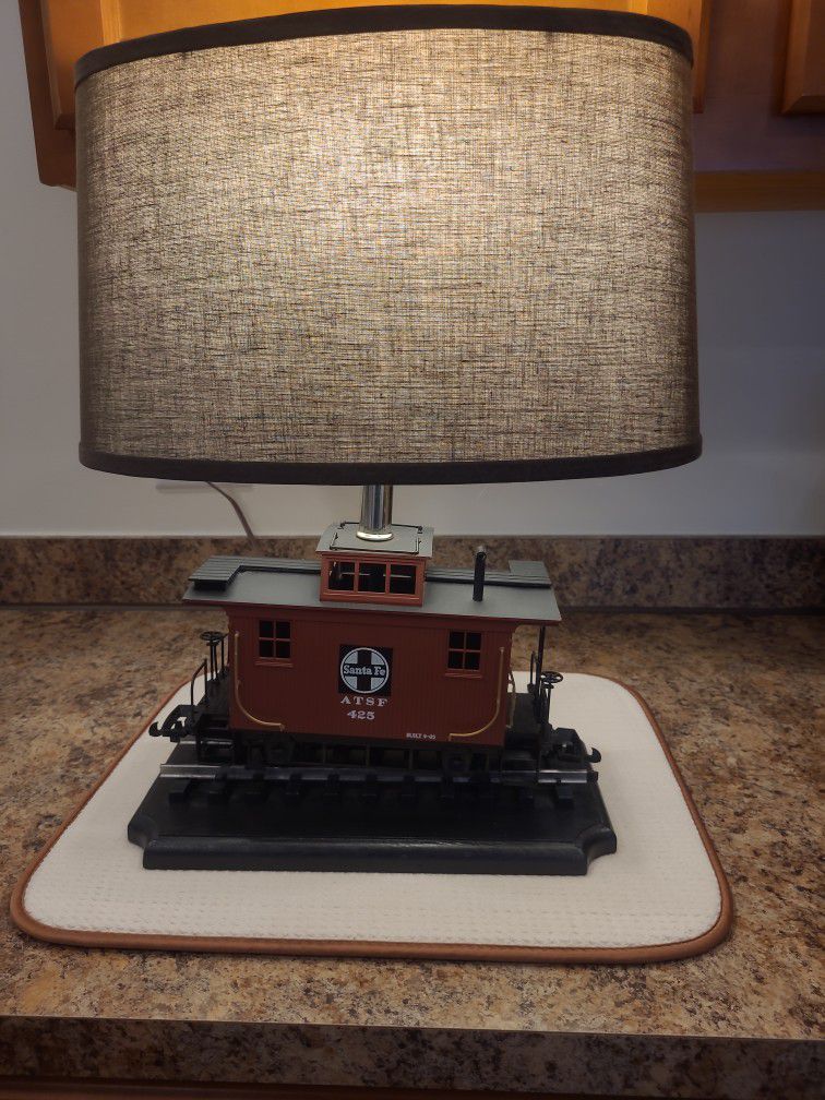 Santa Fe ATSF 425 Vintage Bachmann Train Big Hauler Railcar Table Lamp