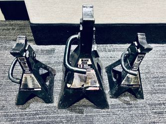 Jack stands: 6 ton and a pair of 3 tons - great condition- works great!