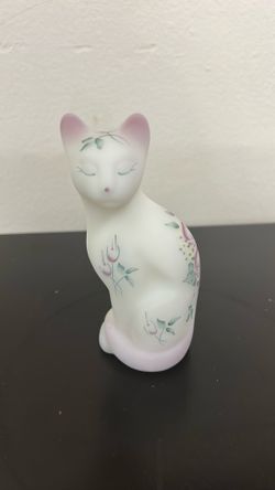 Fenton art glass “white satine cat