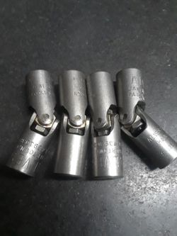 Steel universal join/rotula