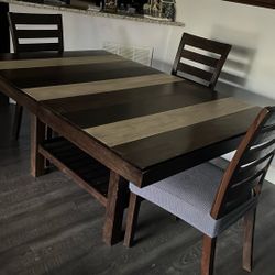 Dinning Room with 3 chairs $199 obo