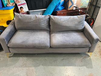 Meridian Naomi Velvet Love Seat