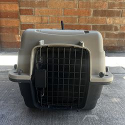 Small dog/ cat kennel 