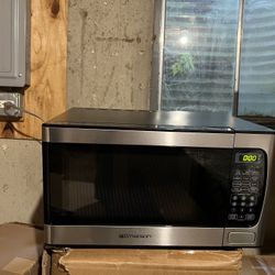 Emerson microwave model no MW9339SB