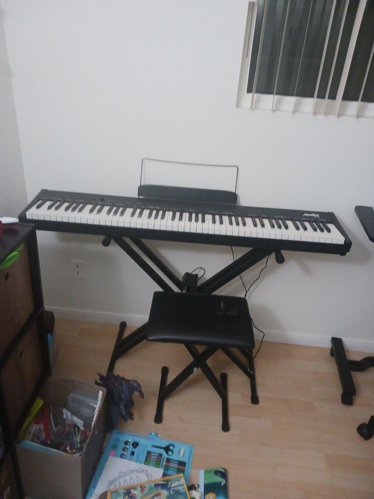 Piano - Moukey MEP-110 Digital 88 Key Electric Keyboard