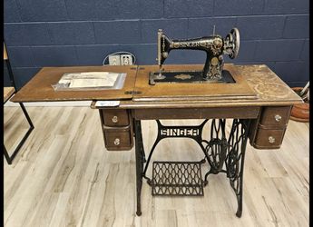 Antique Singer Treadle Sewing Machine Table With Original Purchase Paperwork 
