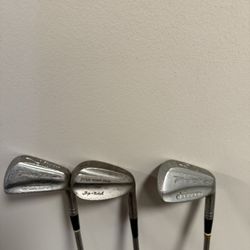 Vintage golf 7,8,9 irons