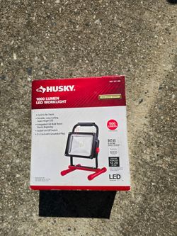 Husky 1k lumen led worklight