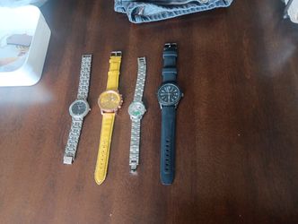 Four Watches For 1 Price Not Seperating