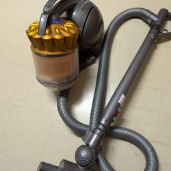Dyson ball DC 39 Vacuum