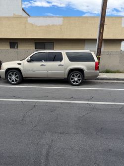 Cadillac Escalade 2011