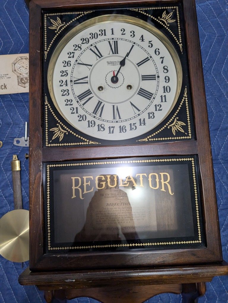 Antique 1974 New England Clock Co REGULATOR 14 Day Cathedral Gong w/ Key