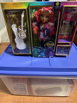 Rainbow High Rockstars CARMEN MAJOR Fashion Doll Rainbow Guitar Special Edition