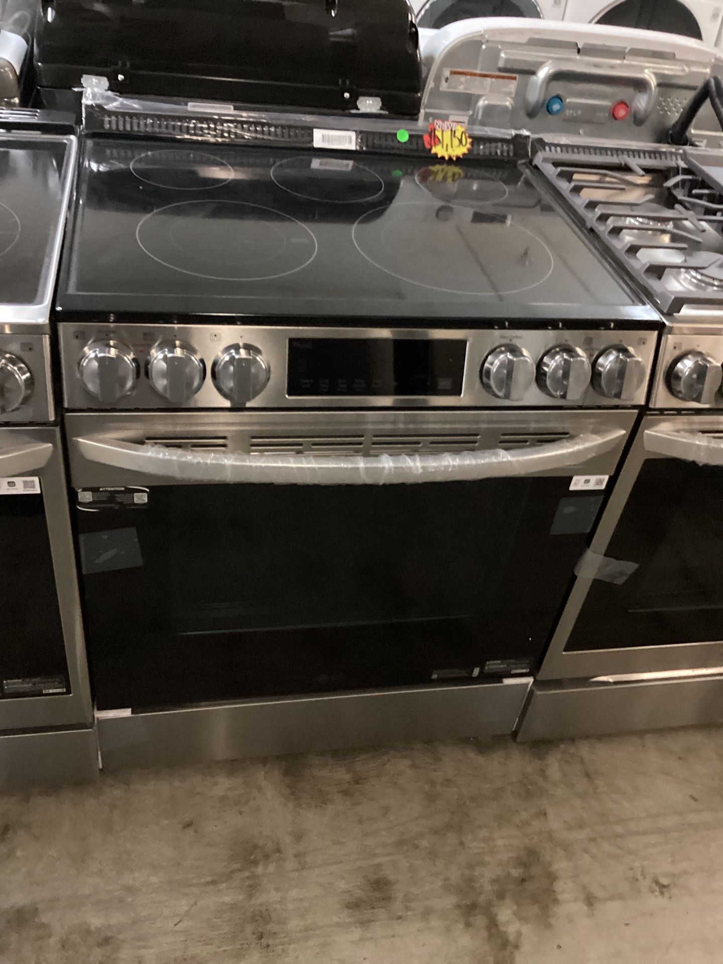 New Lg Thing Electric Stove With Air Fryer/ Convection Smart