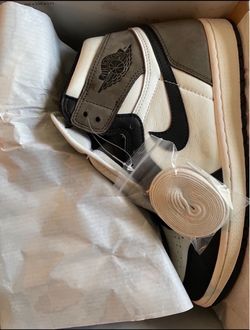 BRAND NEW NIKE AIR JORDAN 1 MOCHA MEN’S SIZE 9.5