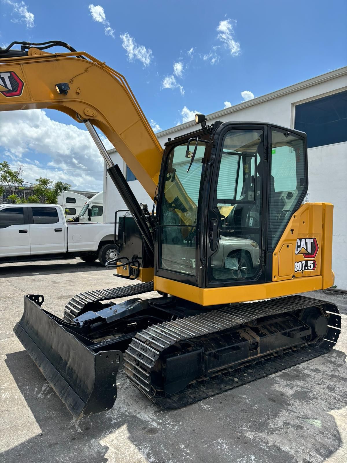 2019 caterpillar 307.5 Mini excavator for sale now! Only 2,647 hours - enclosed cab. A/C and heater