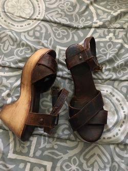 Clog heels