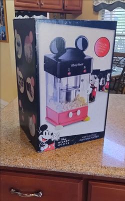 DISNEY MICKEY MOUSE Kettle Style Popcorn Popper w accs.